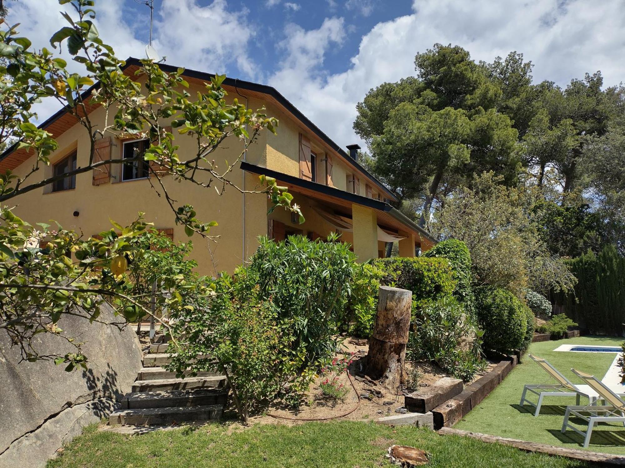 Villa Casa Feliz Sant Cebrià de Vallalta Exterior foto