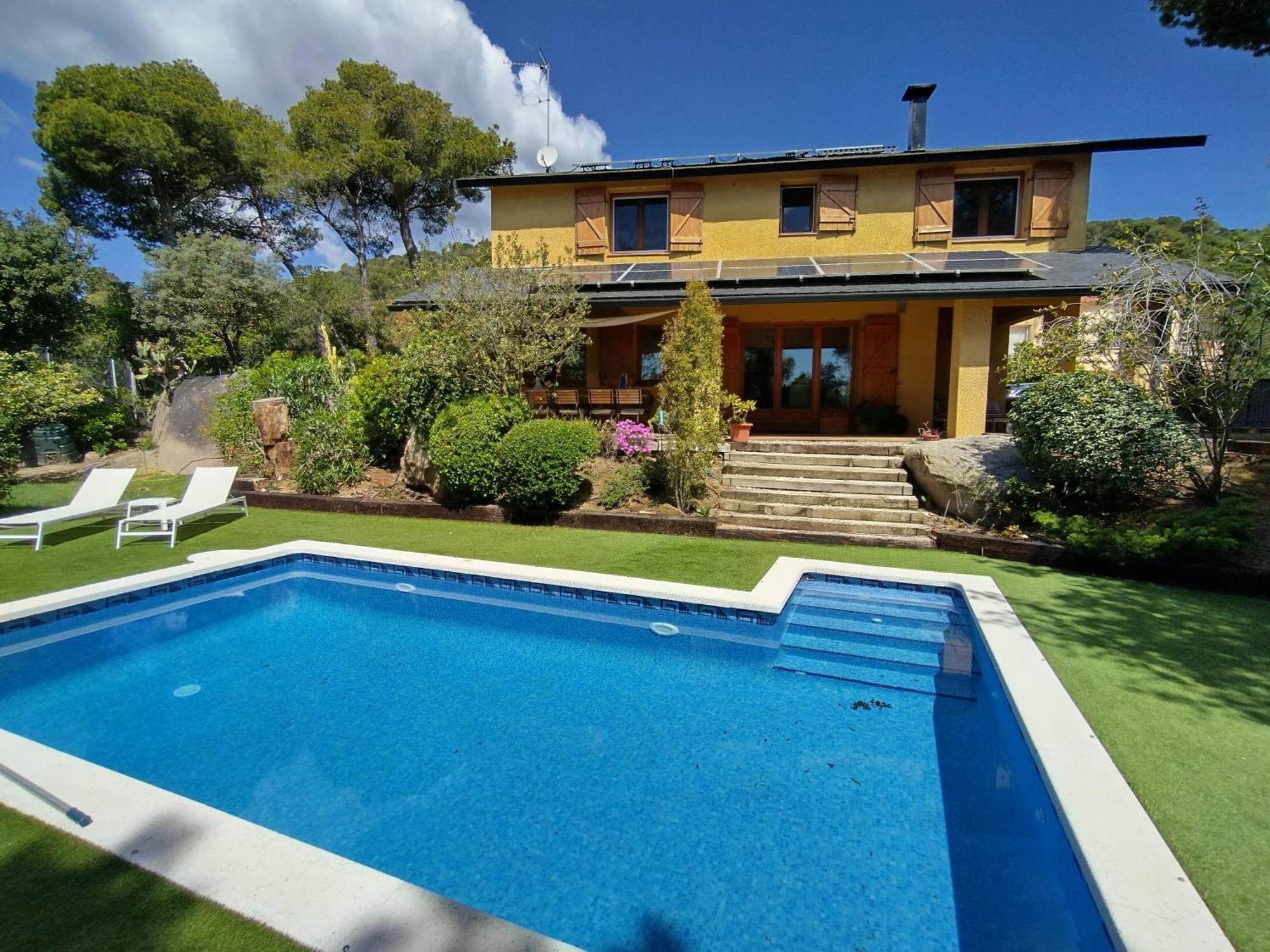 Villa Casa Feliz Sant Cebrià de Vallalta Exterior foto